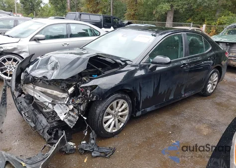 2018 Toyota Camry Le from USA, damaged, VIN 4T1B11HK4JU086906